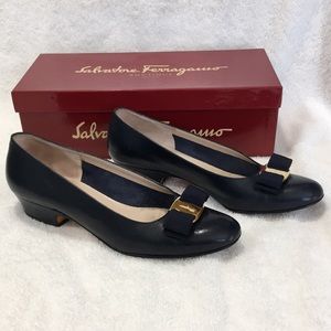 Salvatore Ferragamo Vara Navy Pumps